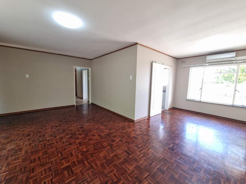 5 Bedroom Property for Sale in De Kuilen Western Cape